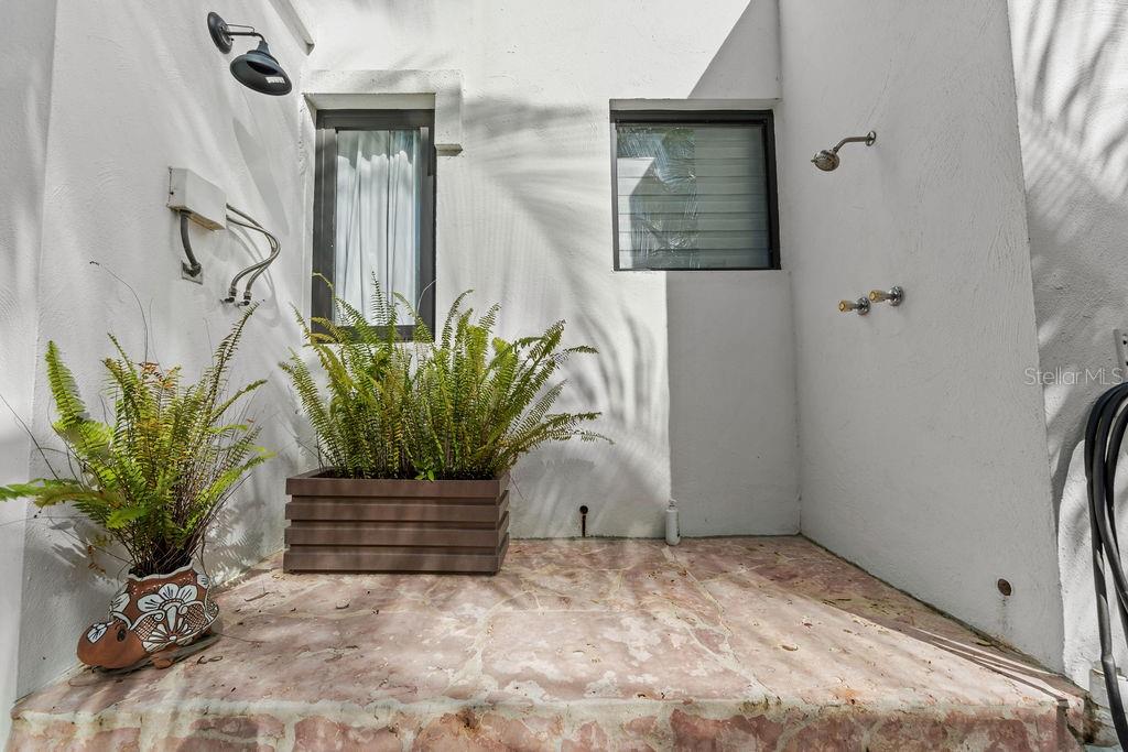 PR9111181 Property Photo