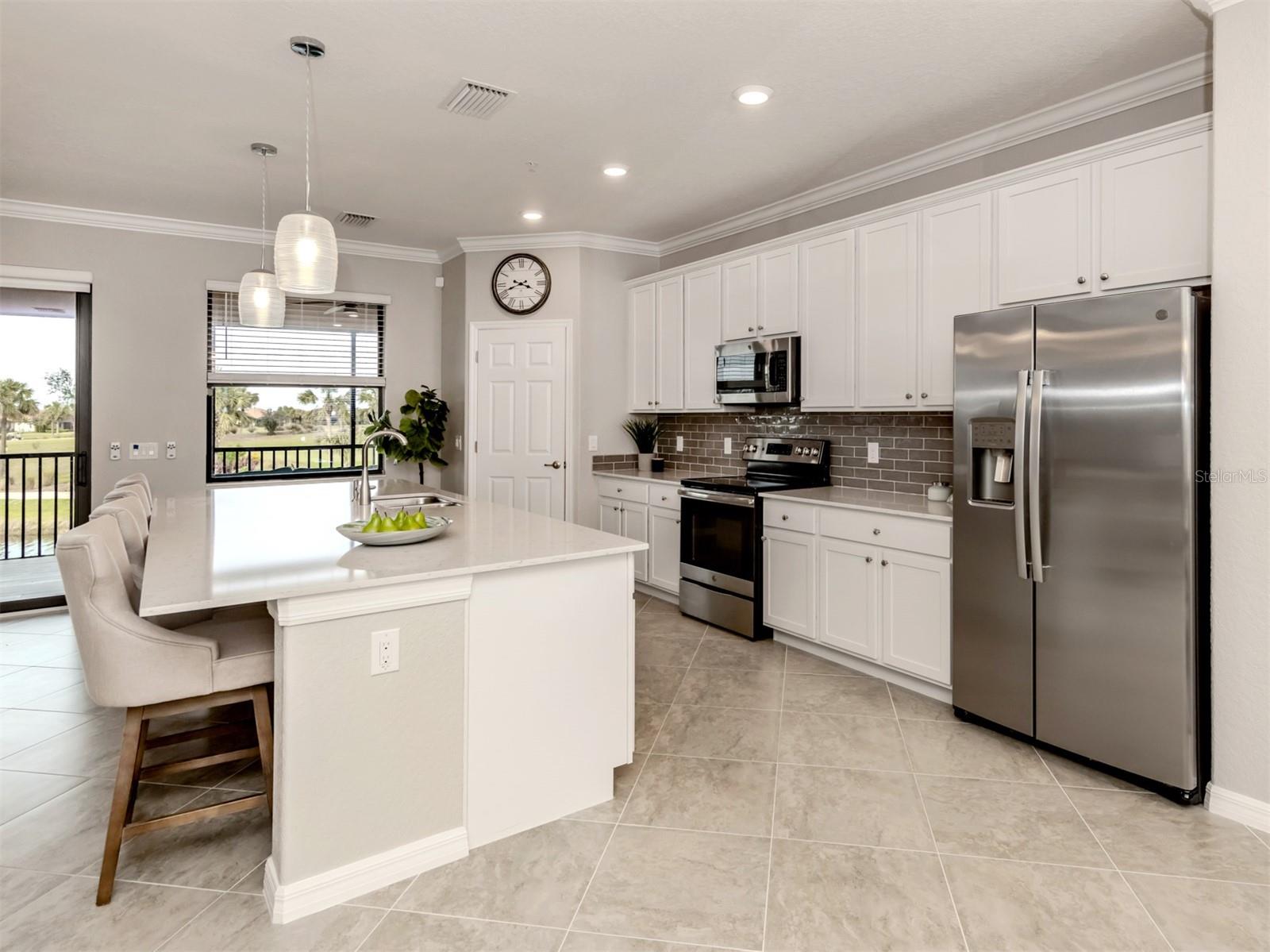 10792 TARFLOWER DR #202, VENICE, FL, 34293