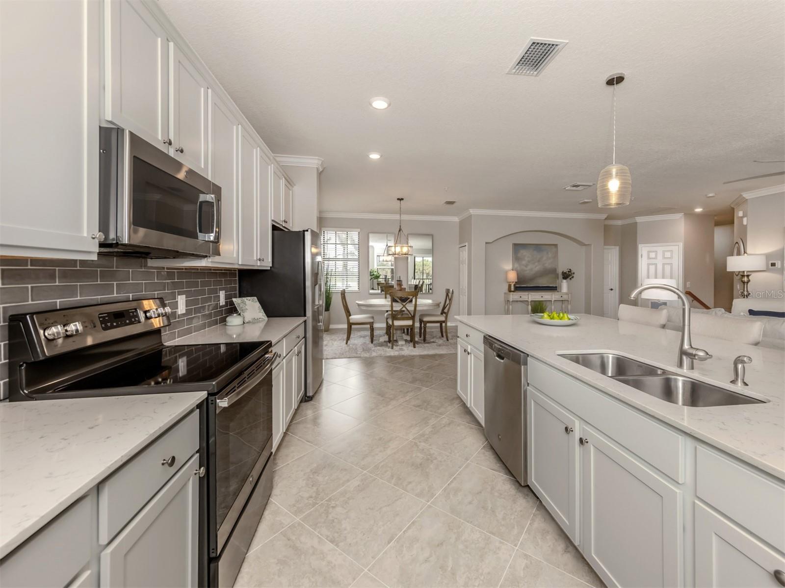 10792 TARFLOWER DR #202, VENICE, FL, 34293