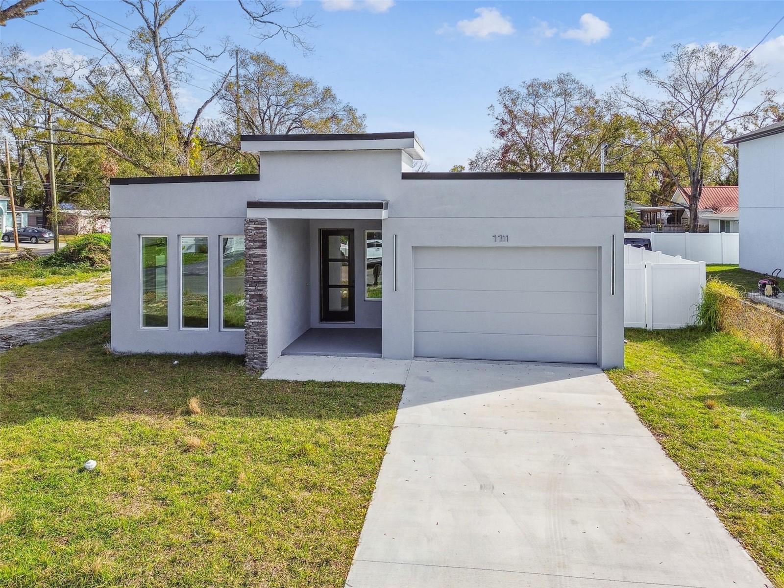7711 N ORLEANS AVE, TAMPA, FL, 33604
