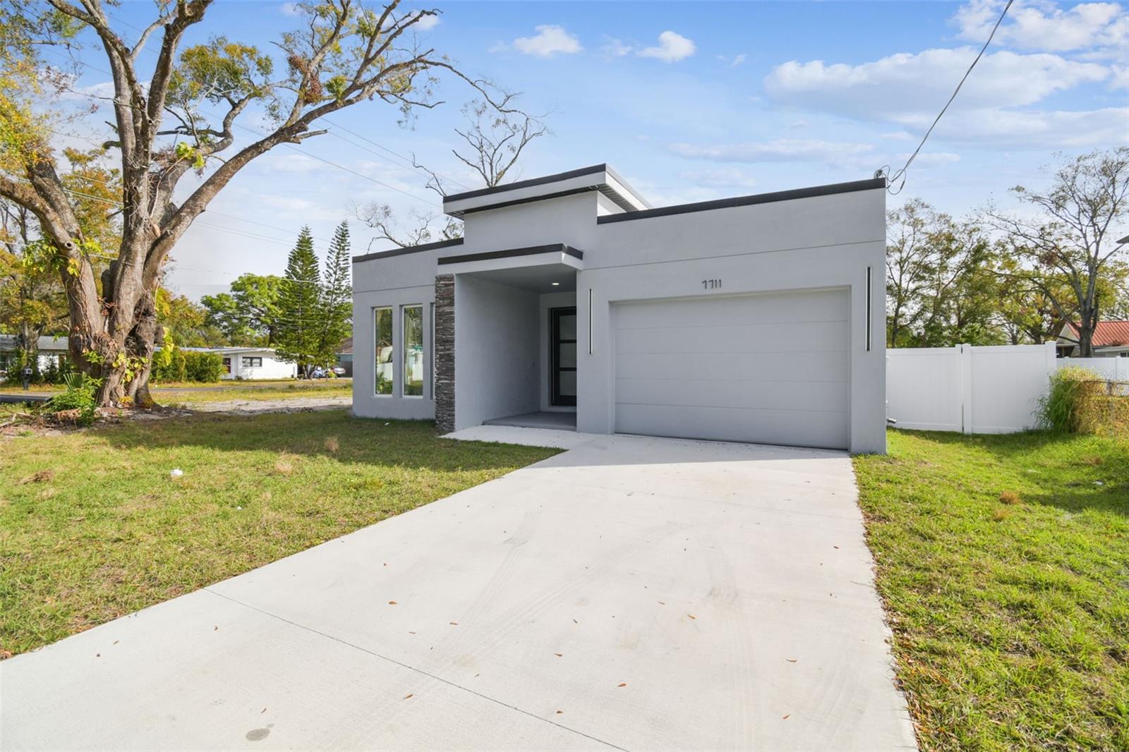 7711 N ORLEANS AVE, TAMPA, FL, 33604