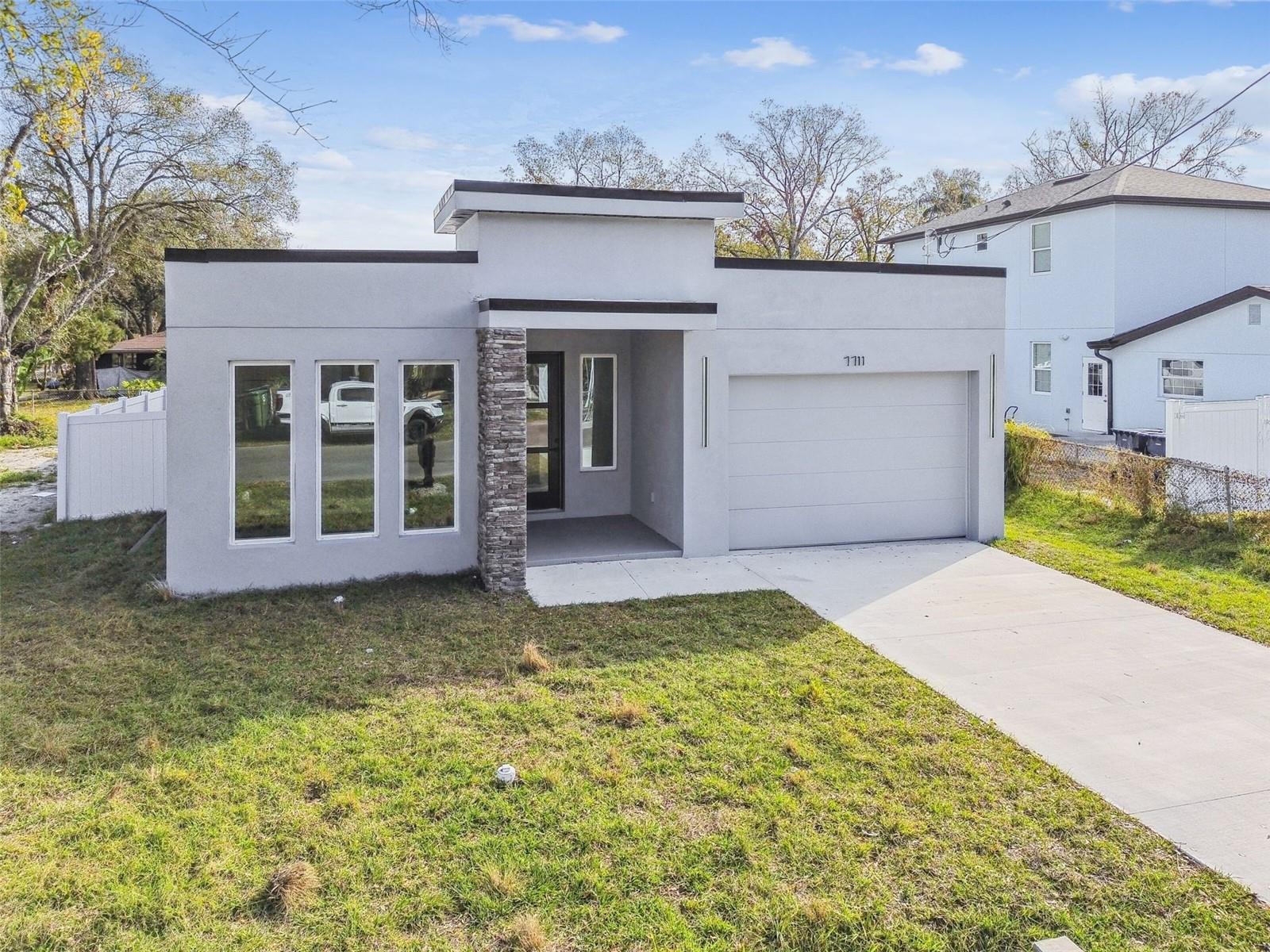 7711 N ORLEANS AVE, TAMPA, FL, 33604