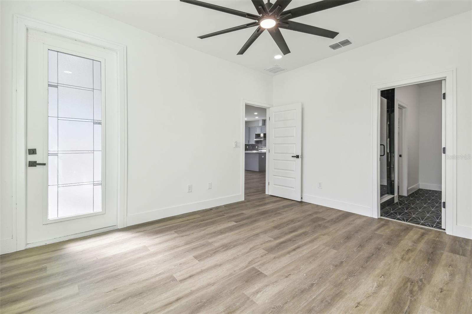 7711 N ORLEANS AVE, TAMPA, FL, 33604