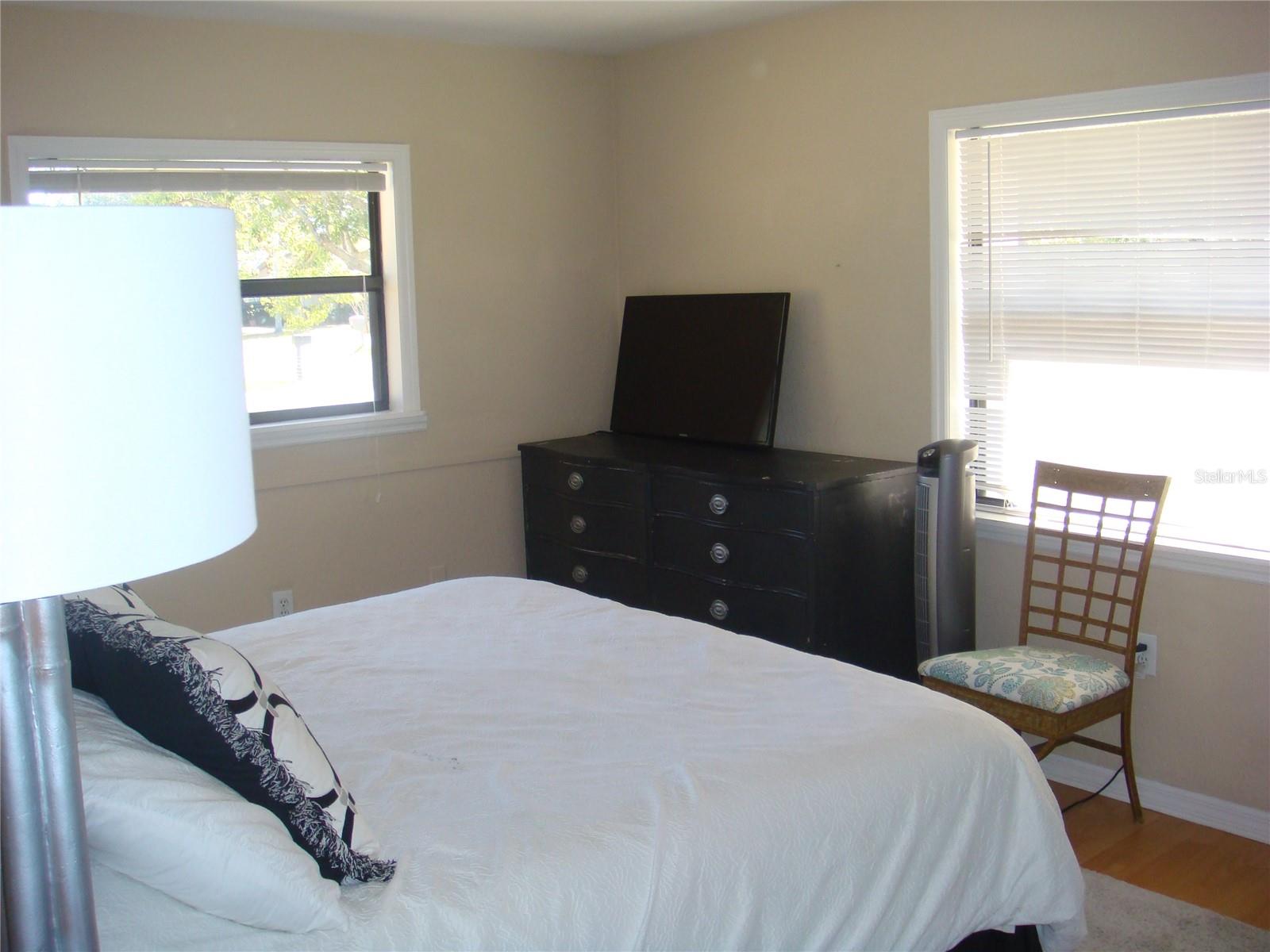 960 LAKEWOOD DR, DUNEDIN, FL, 34698