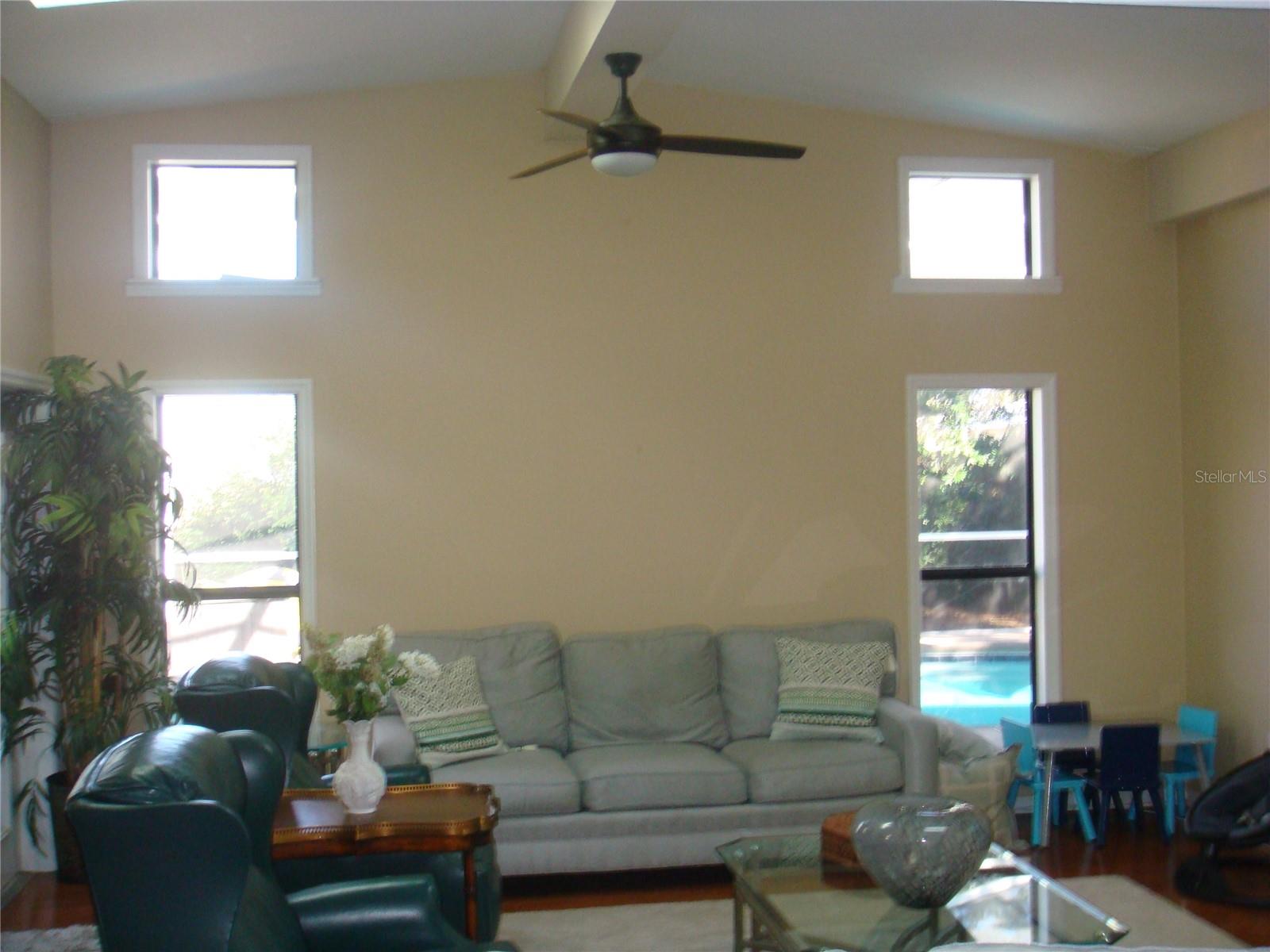 960 LAKEWOOD DR, DUNEDIN, FL, 34698