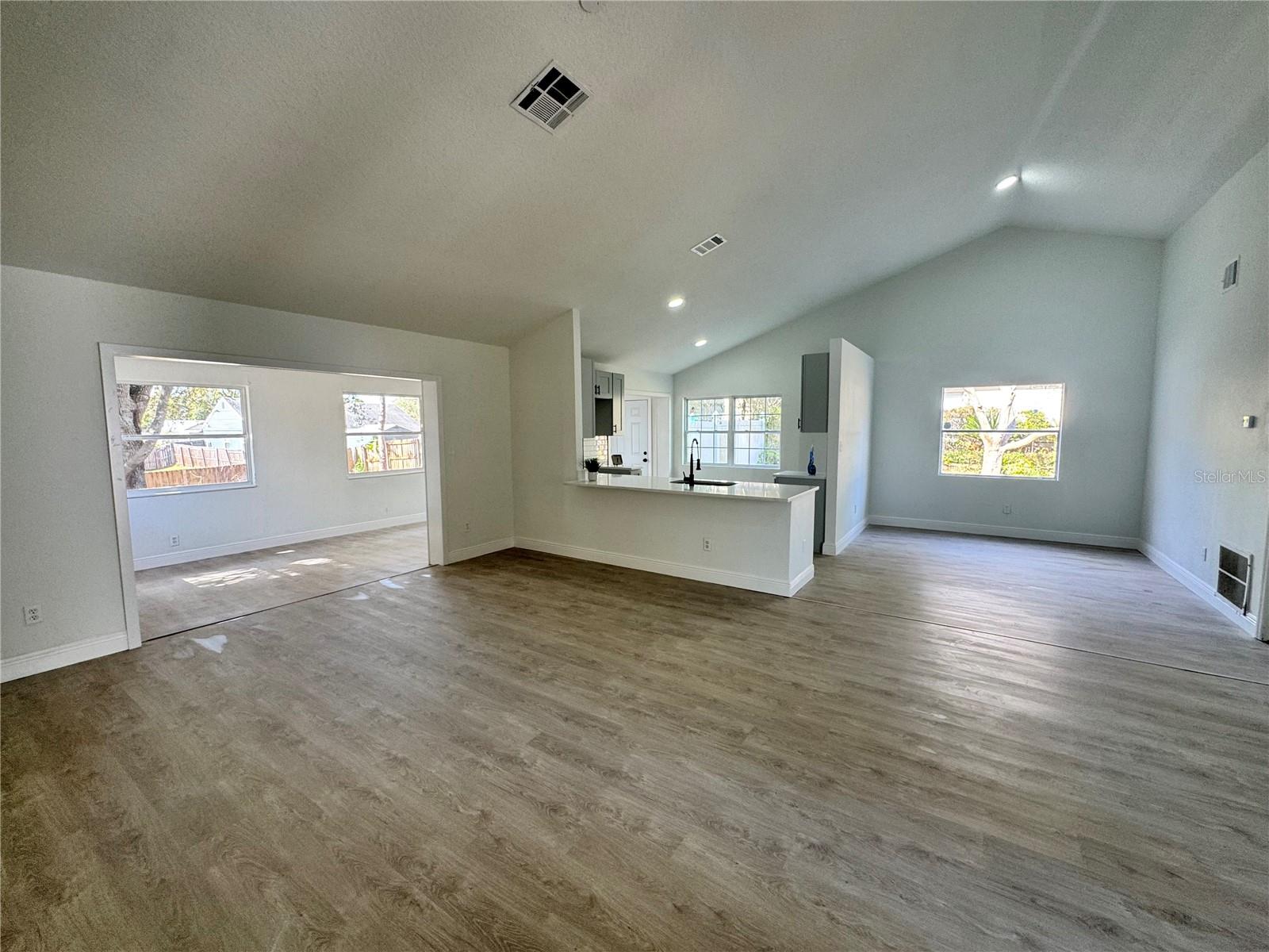 7450 CROOKED LAKE CIR, ORLANDO, FL, 32818