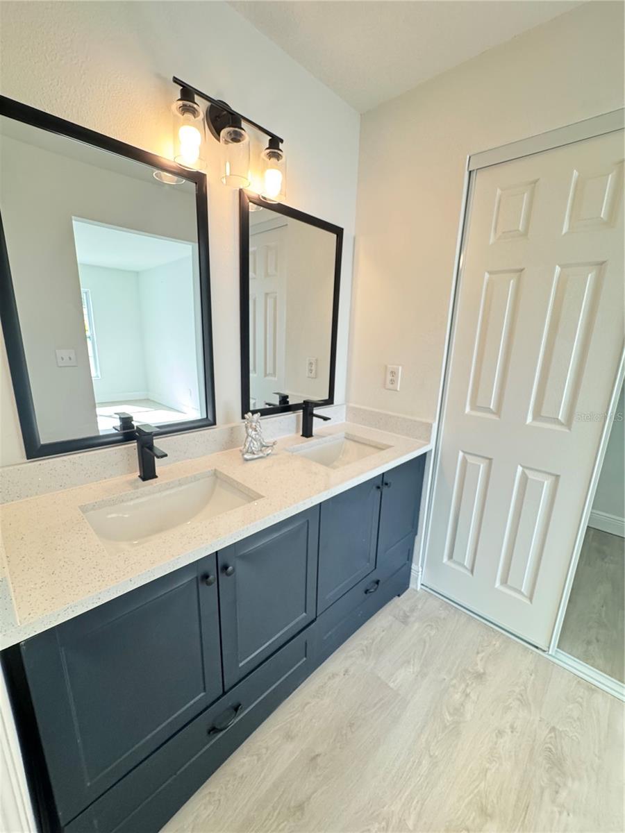 7450 CROOKED LAKE CIR, ORLANDO, FL, 32818