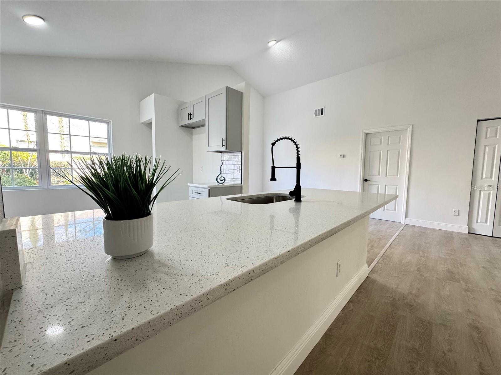 7450 CROOKED LAKE CIR, ORLANDO, FL, 32818
