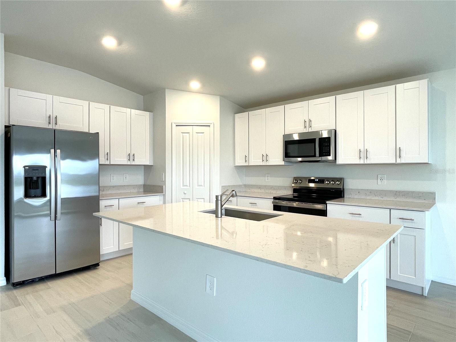 8321 BELLA MAR TRAIL, PARRISH, FL, 34219