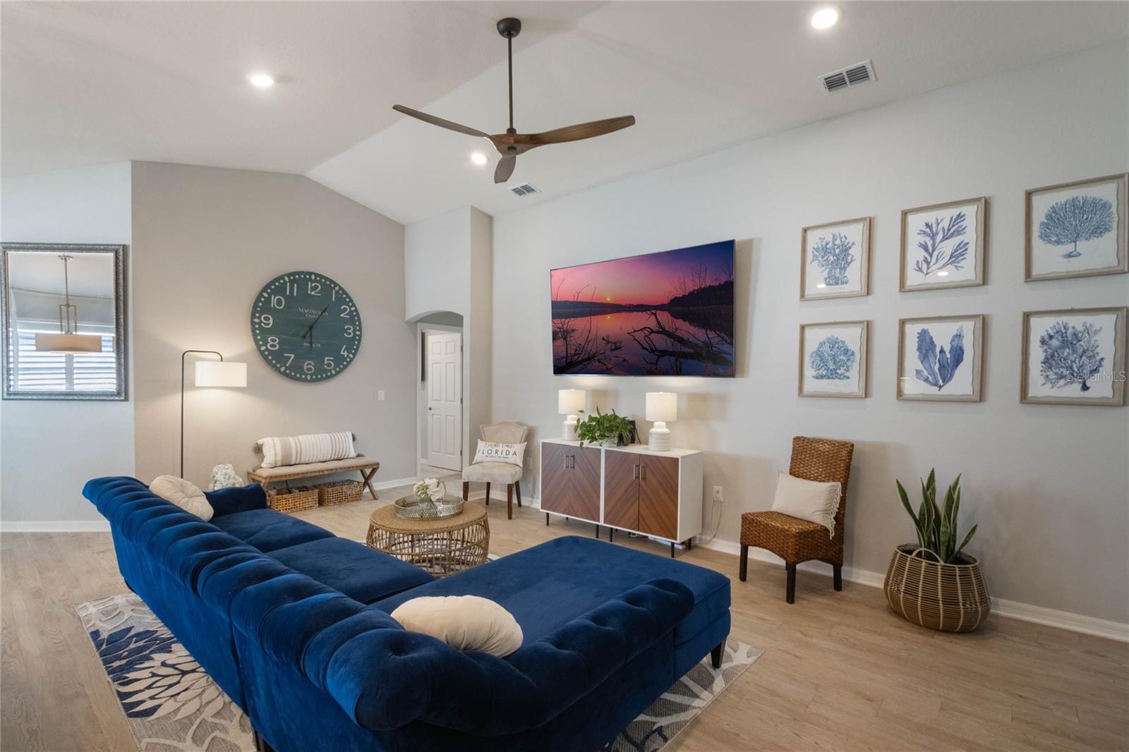 921 FIRST DR, EAGLE LAKE, FL, 33839