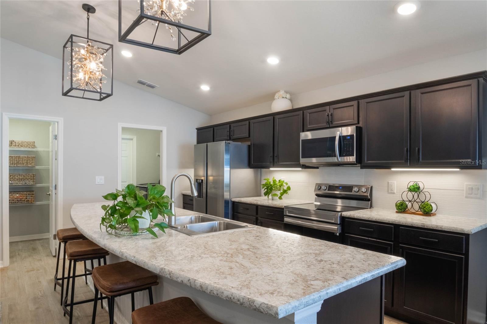 921 FIRST DR, EAGLE LAKE, FL, 33839