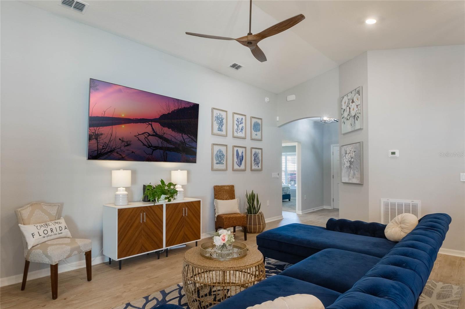 921 FIRST DR, EAGLE LAKE, FL, 33839