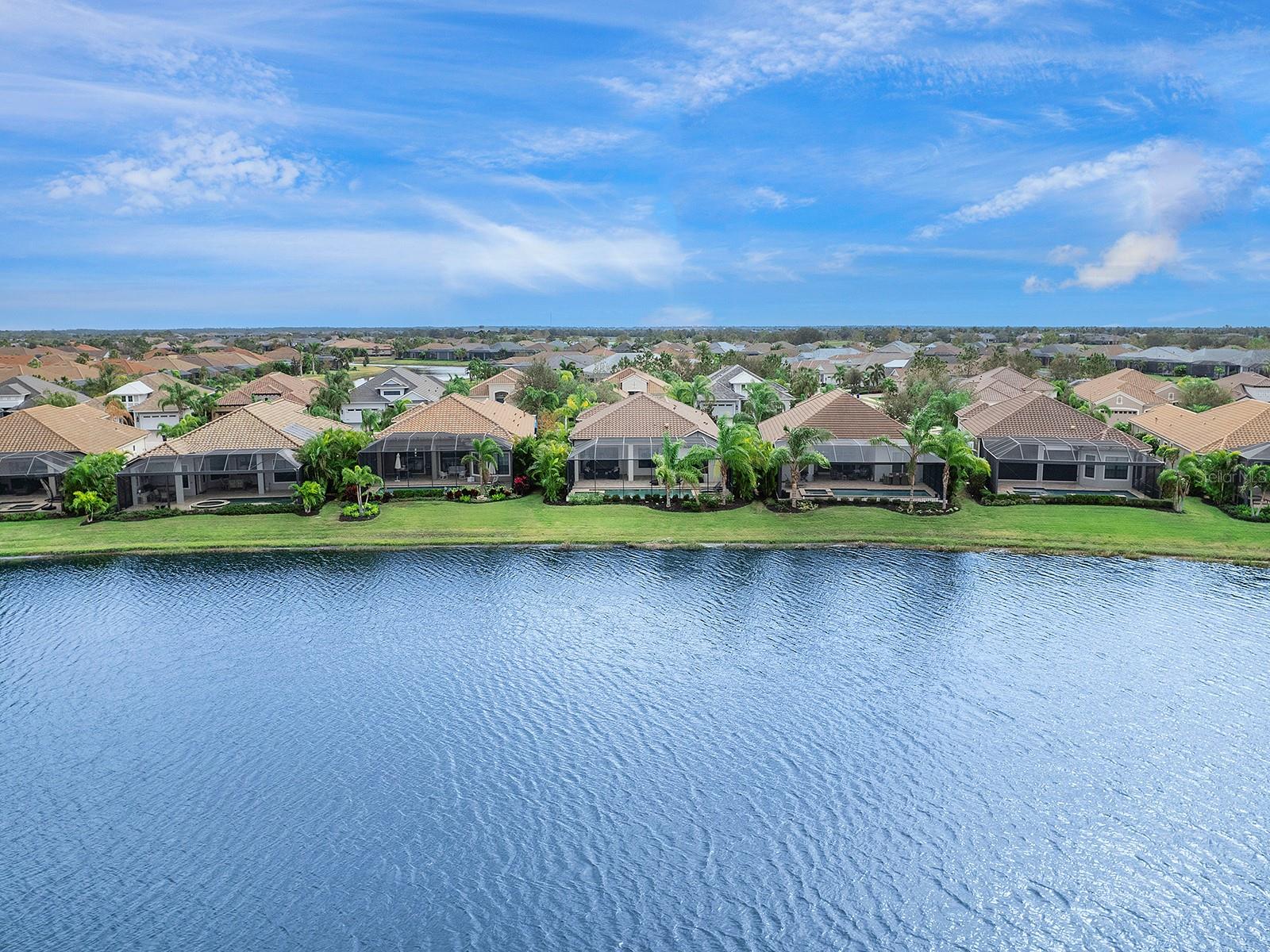 7220 WHITTLEBURY TRL, LAKEWOOD RANCH, FL, 34202