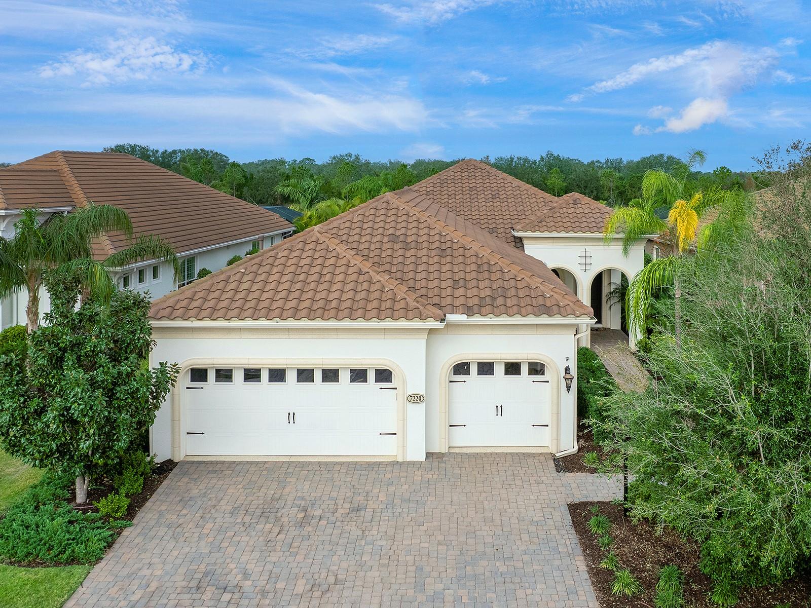 7220 WHITTLEBURY TRL, LAKEWOOD RANCH, FL, 34202