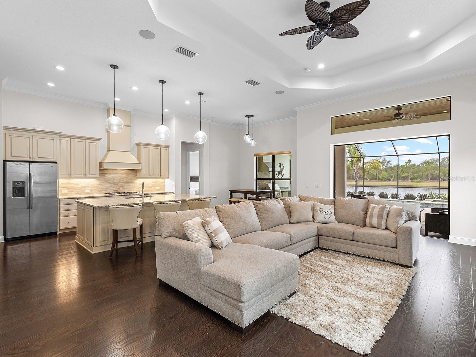 7220 WHITTLEBURY TRL, LAKEWOOD RANCH, FL, 34202