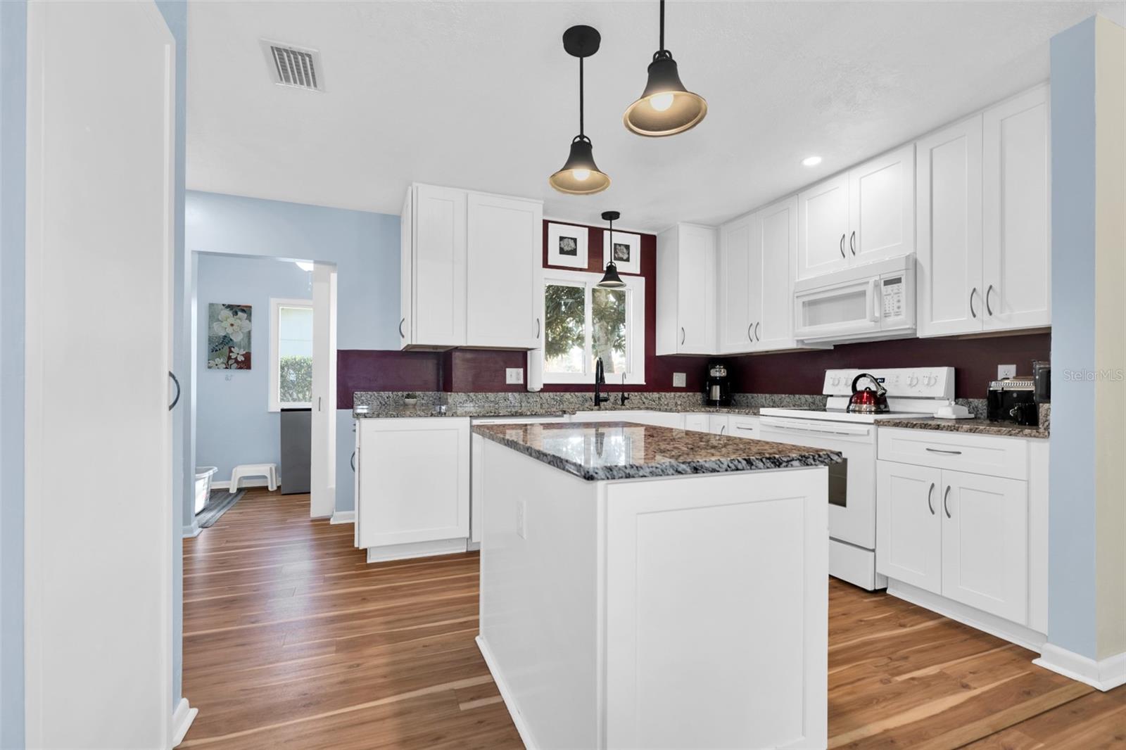 100 WELLWATER DR, PALM COAST, FL, 32164
