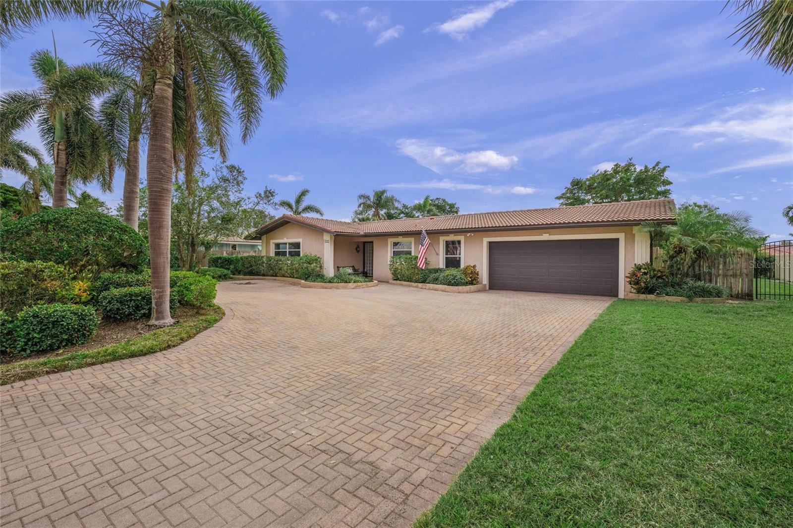 523 N SPOONBILL DR, SARASOTA, FL, 34236