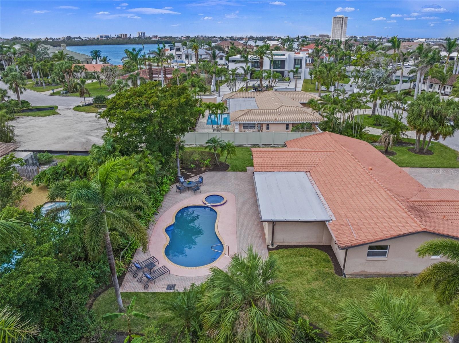 523 N SPOONBILL DR, SARASOTA, FL, 34236