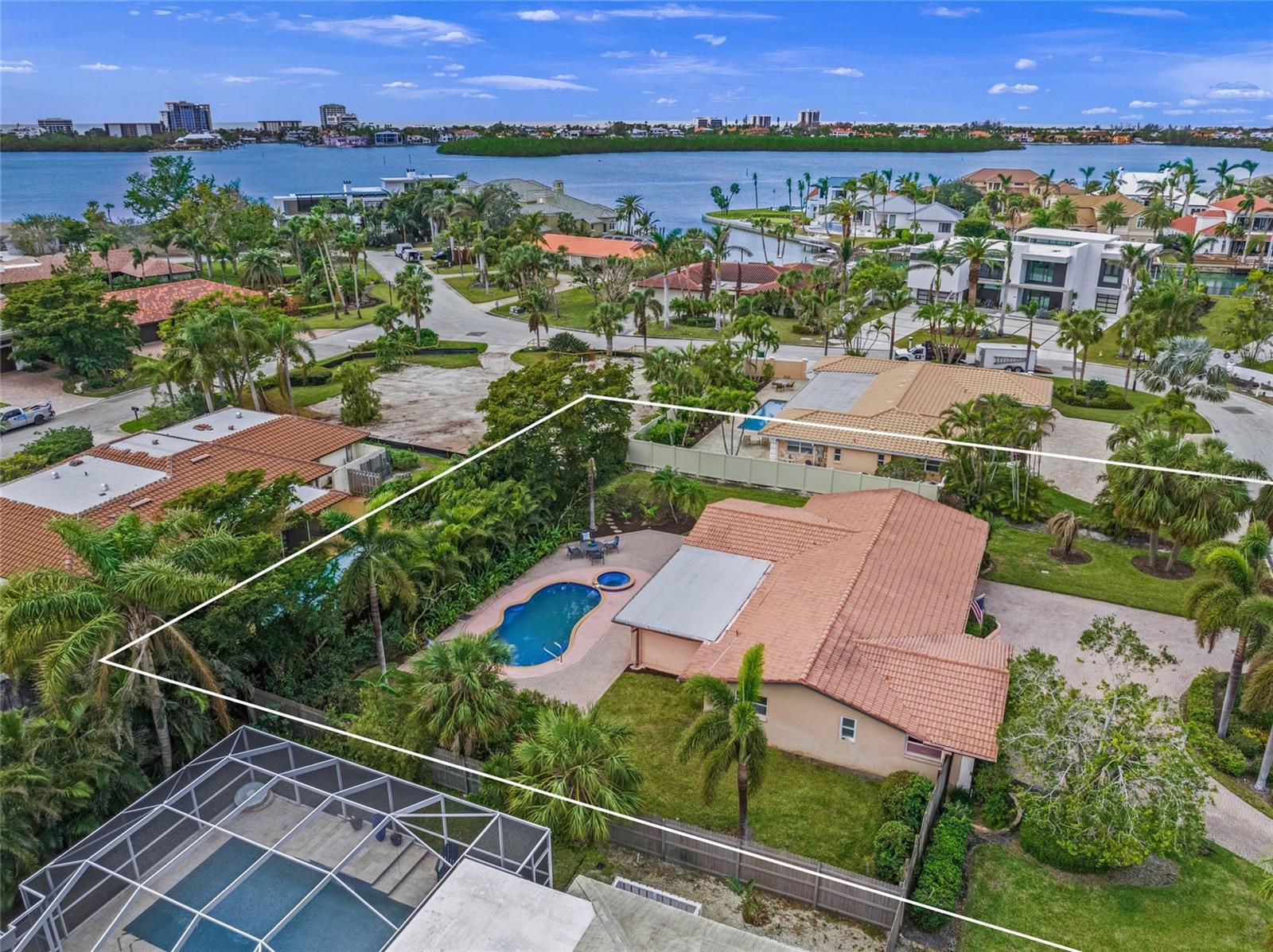 523 N SPOONBILL DR, SARASOTA, FL, 34236