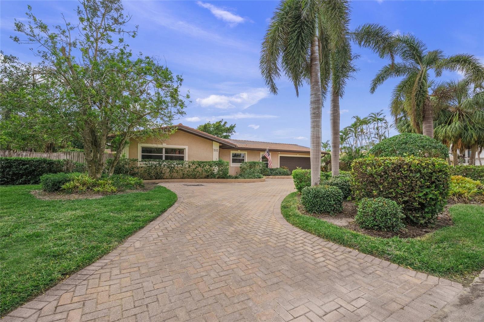 523 N SPOONBILL DR, SARASOTA, FL, 34236