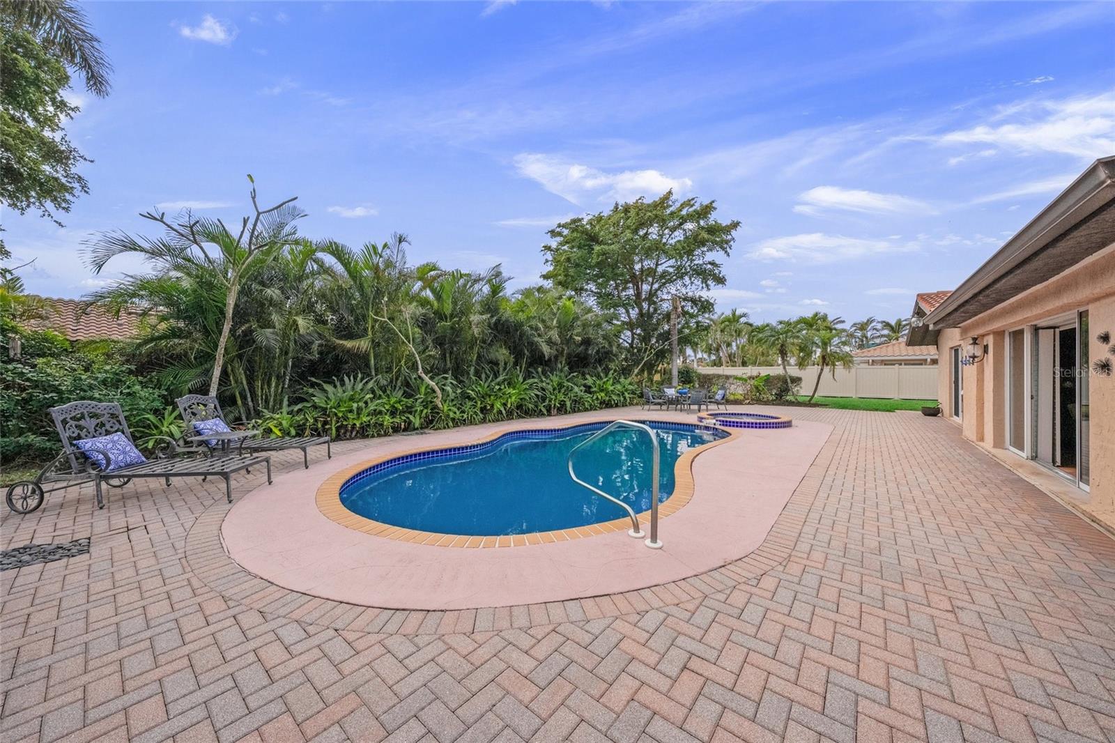 523 N SPOONBILL DR, SARASOTA, FL, 34236