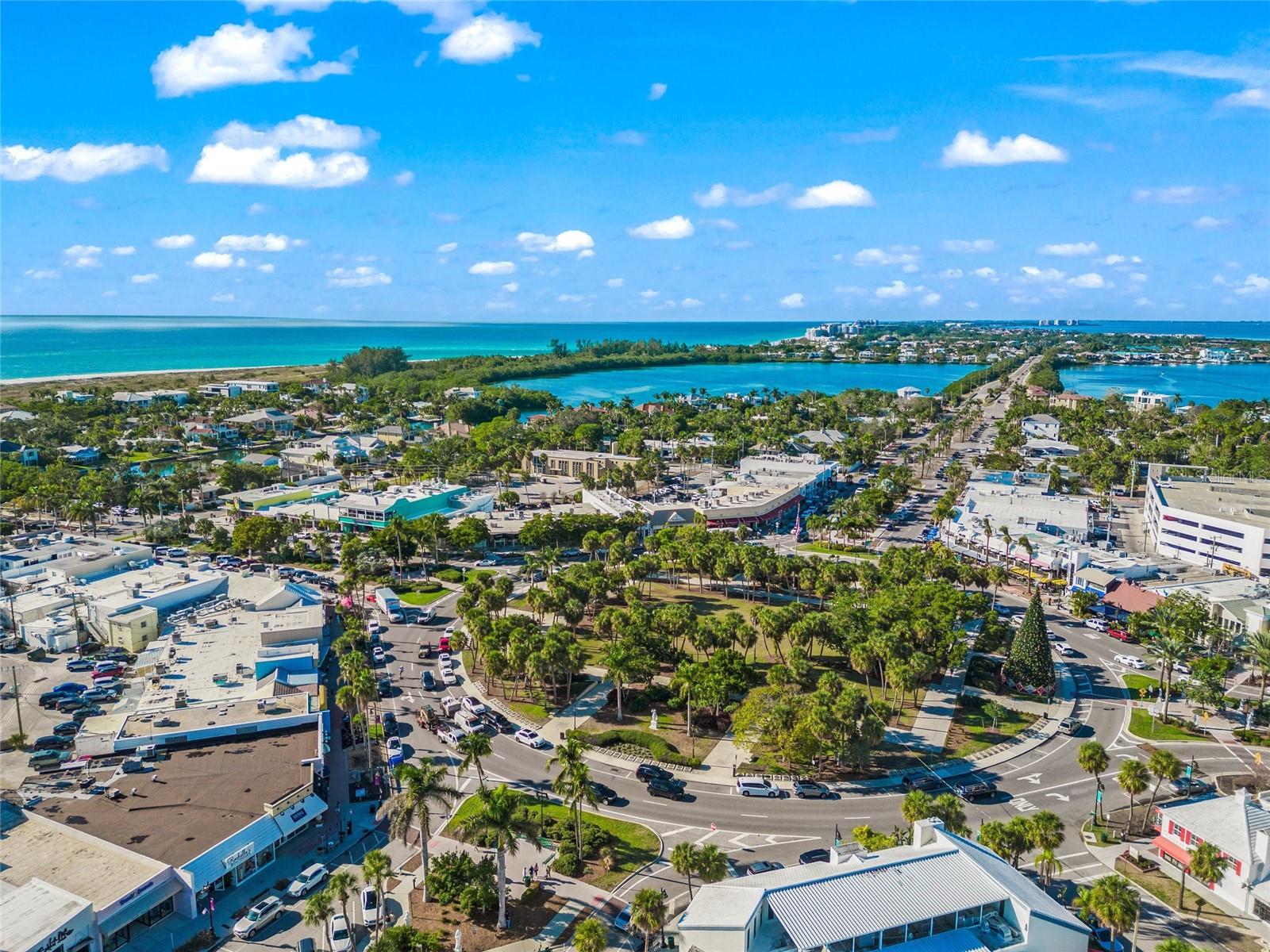 523 N SPOONBILL DR, SARASOTA, FL, 34236