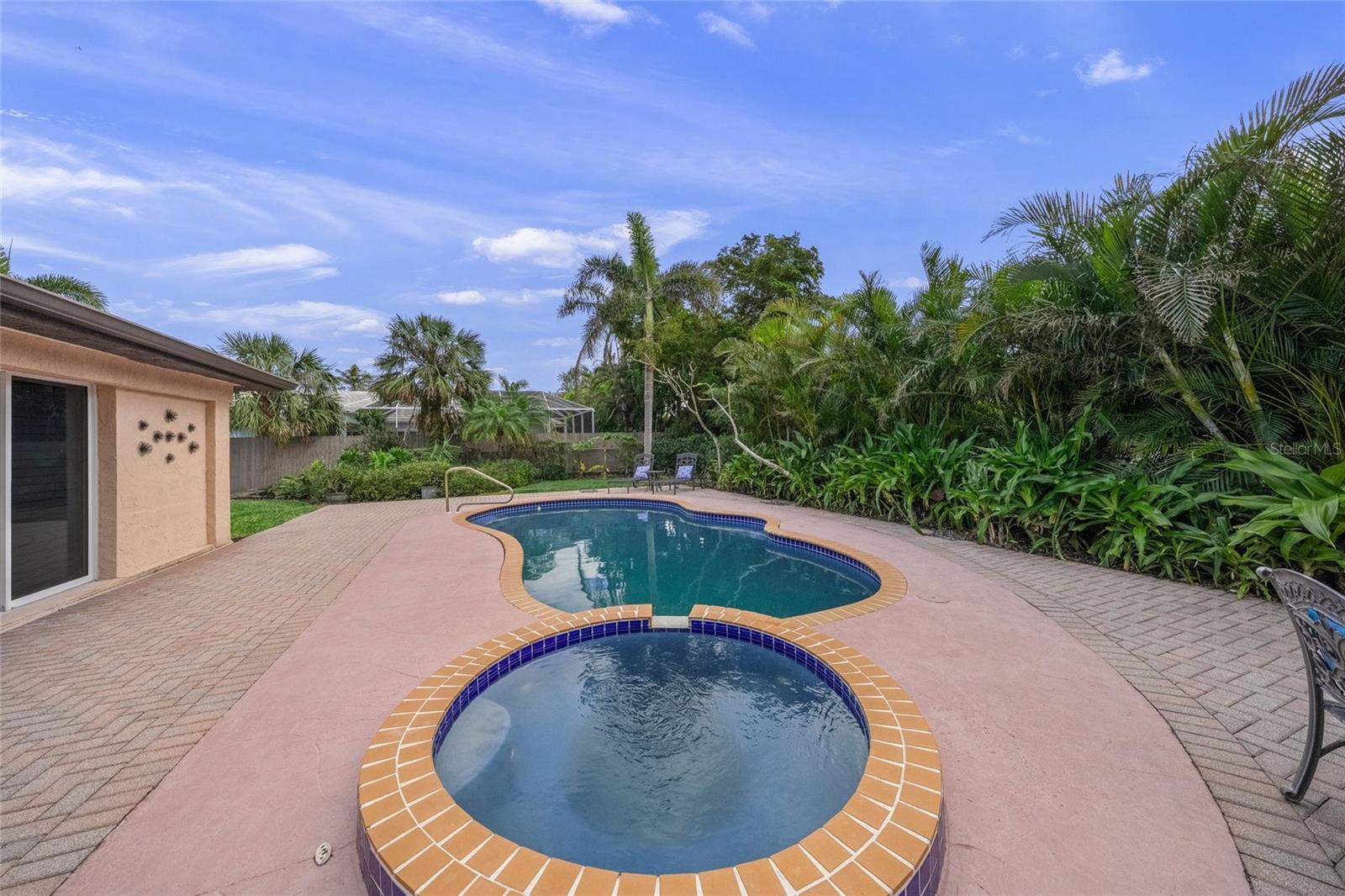 523 N SPOONBILL DR, SARASOTA, FL, 34236