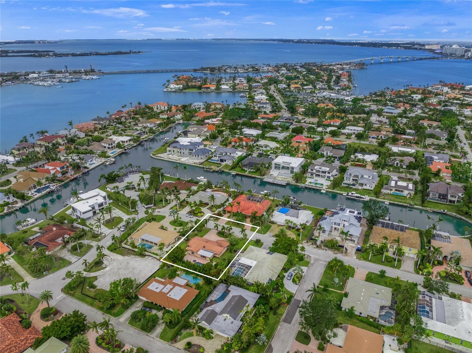 523 N SPOONBILL DR, SARASOTA, FL, 34236