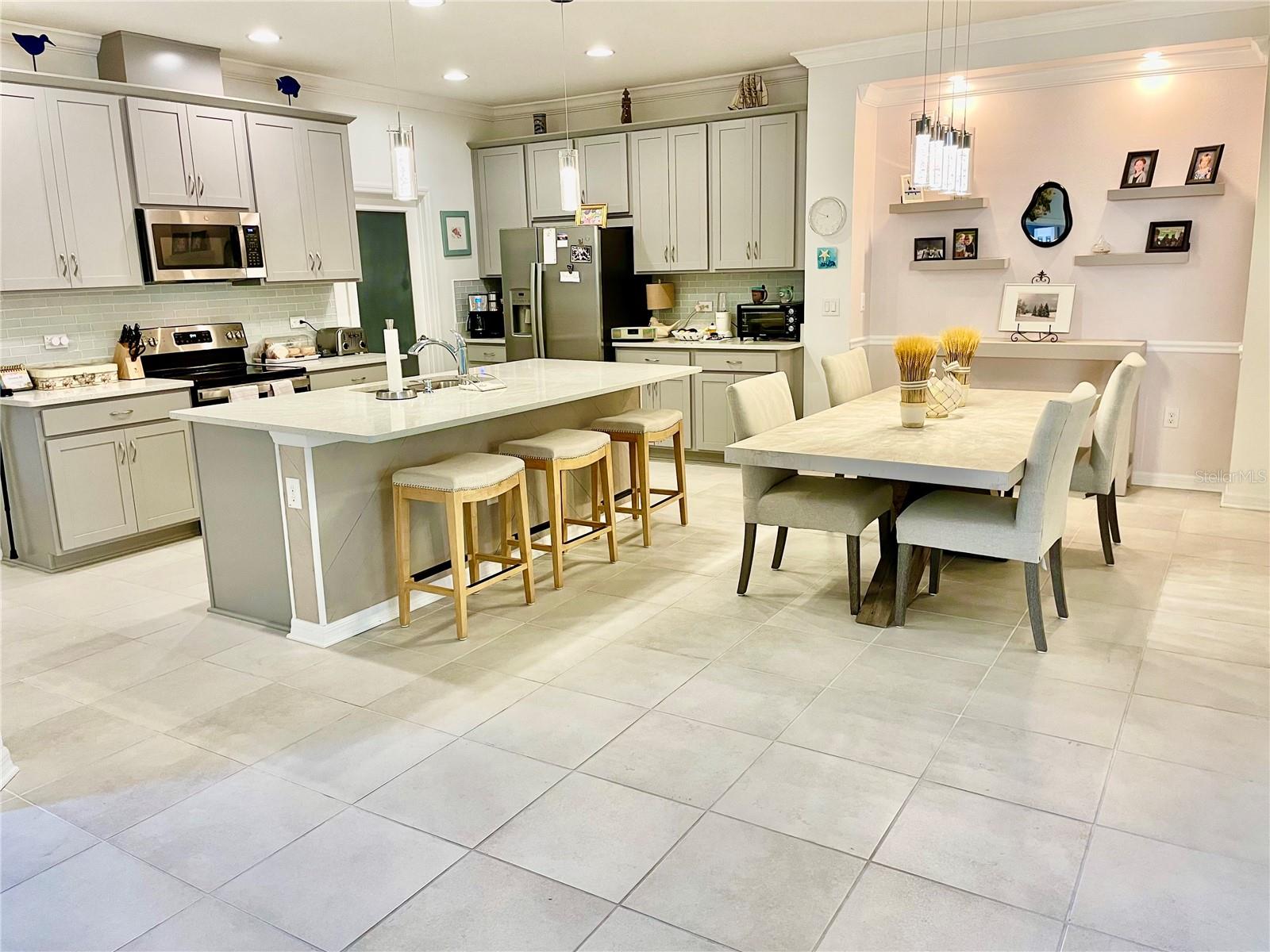 6014 FIORE DR, BRADENTON, FL, 34208