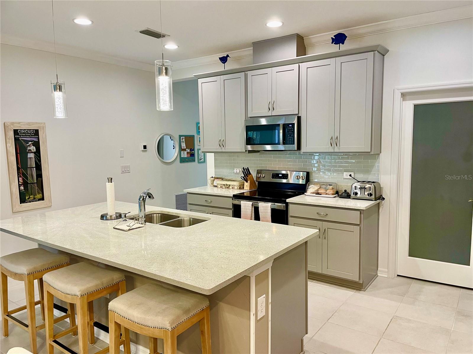 6014 FIORE DR, BRADENTON, FL, 34208