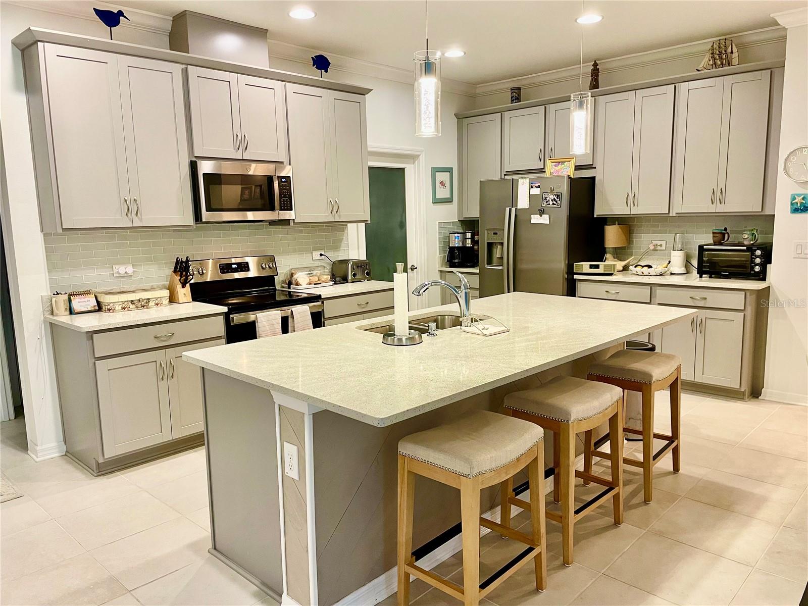 6014 FIORE DR, BRADENTON, FL, 34208