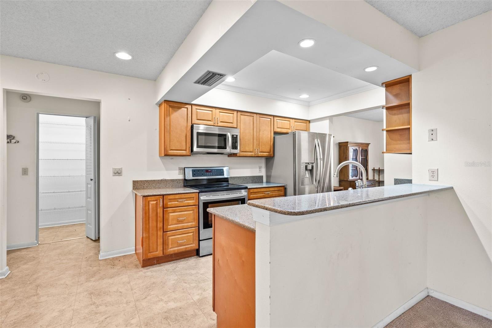 9422 BELLHAVEN ST, TEMPLE TERRACE, FL, 33637