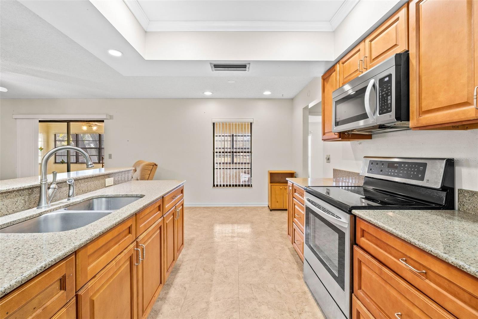 9422 BELLHAVEN ST, TEMPLE TERRACE, FL, 33637