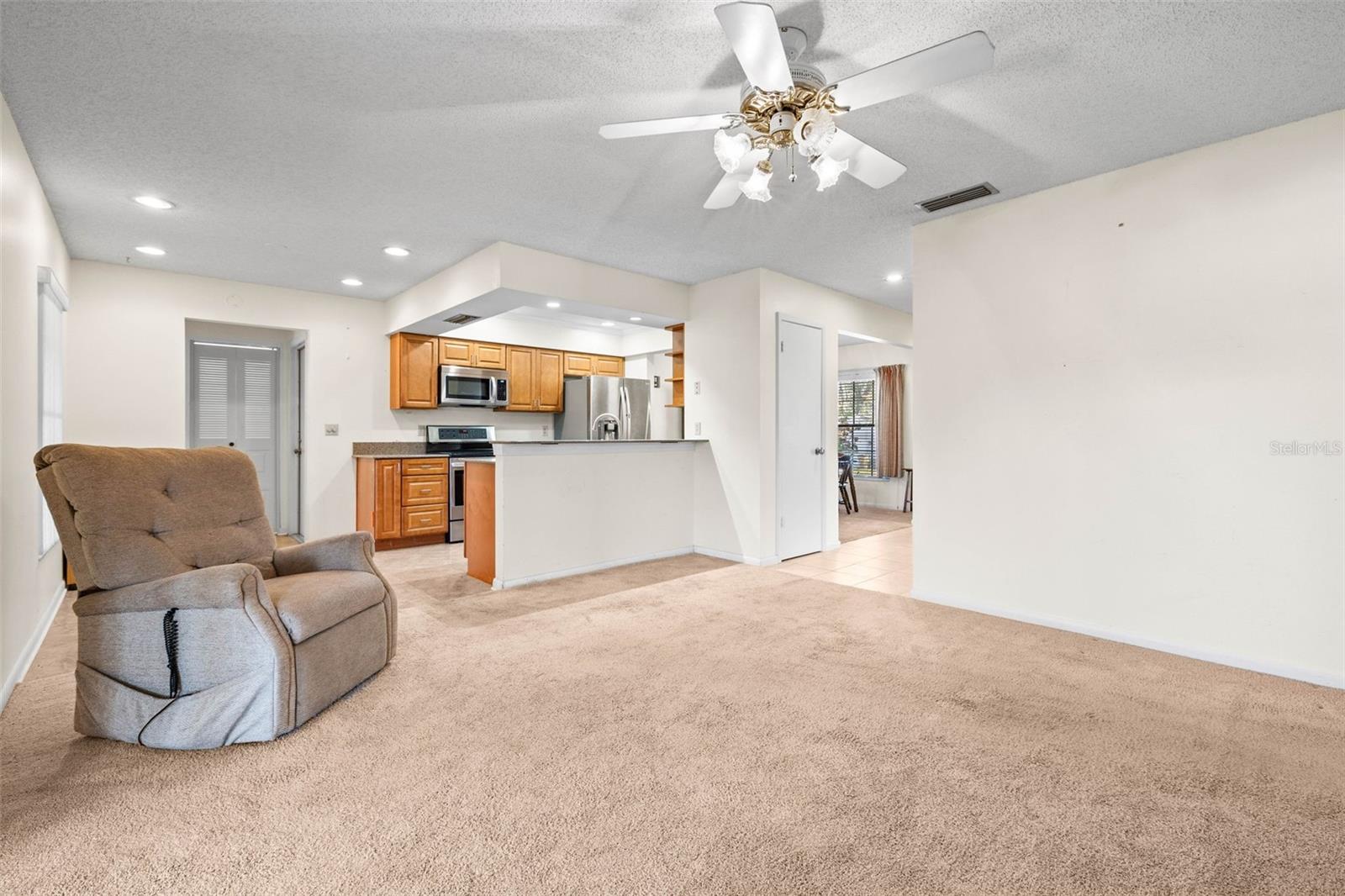 9422 BELLHAVEN ST, TEMPLE TERRACE, FL, 33637