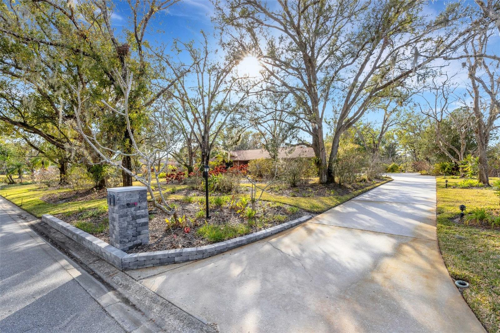 2218 SHADOW OAKS RD, SARASOTA, FL, 34240