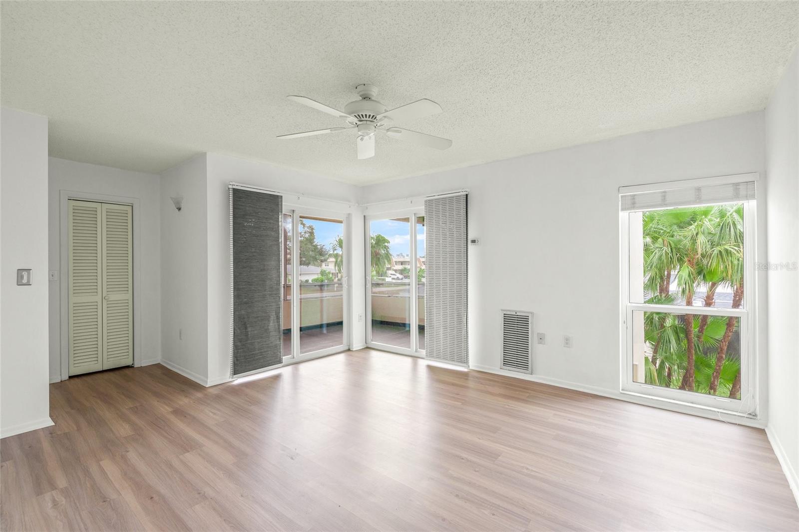 7304 W COUNTRY CLUB DR N #213, SARASOTA, FL, 34243