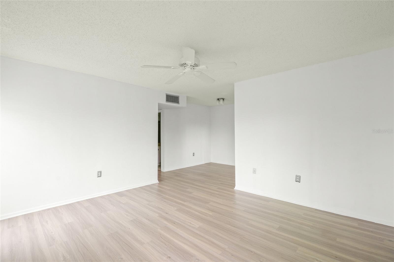 7304 W COUNTRY CLUB DR N #213, SARASOTA, FL, 34243