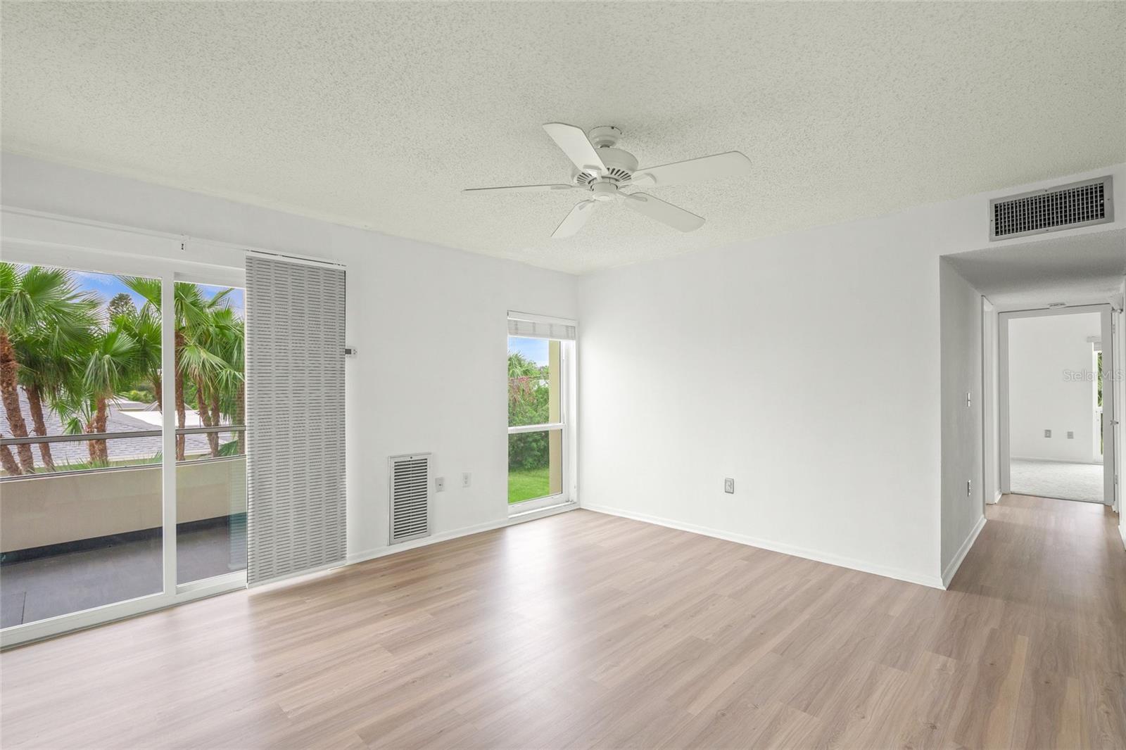 7304 W COUNTRY CLUB DR N #213, SARASOTA, FL, 34243