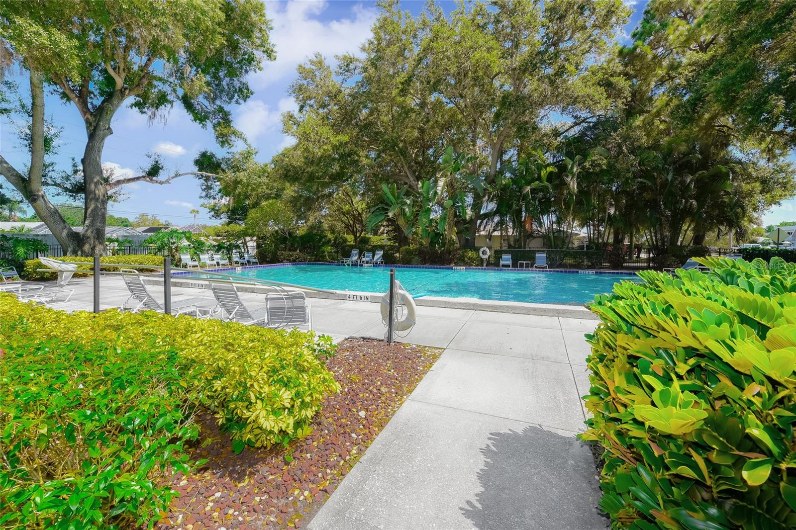 7304 W COUNTRY CLUB DR N #213, SARASOTA, FL, 34243