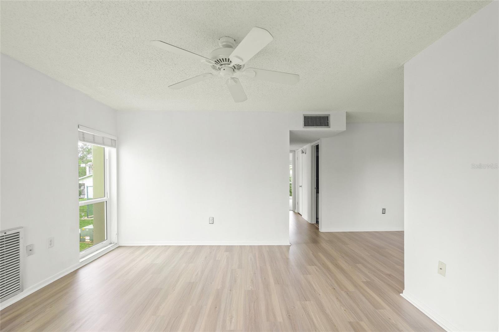 7304 W COUNTRY CLUB DR N #213, SARASOTA, FL, 34243