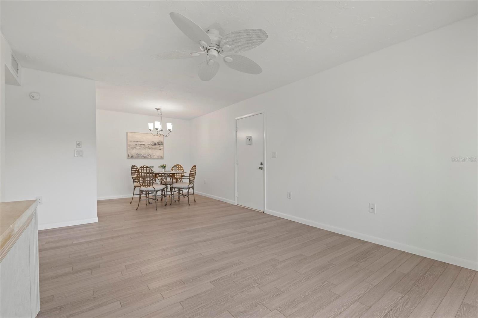 3201 BENEVA RD #204, SARASOTA, FL, 34232