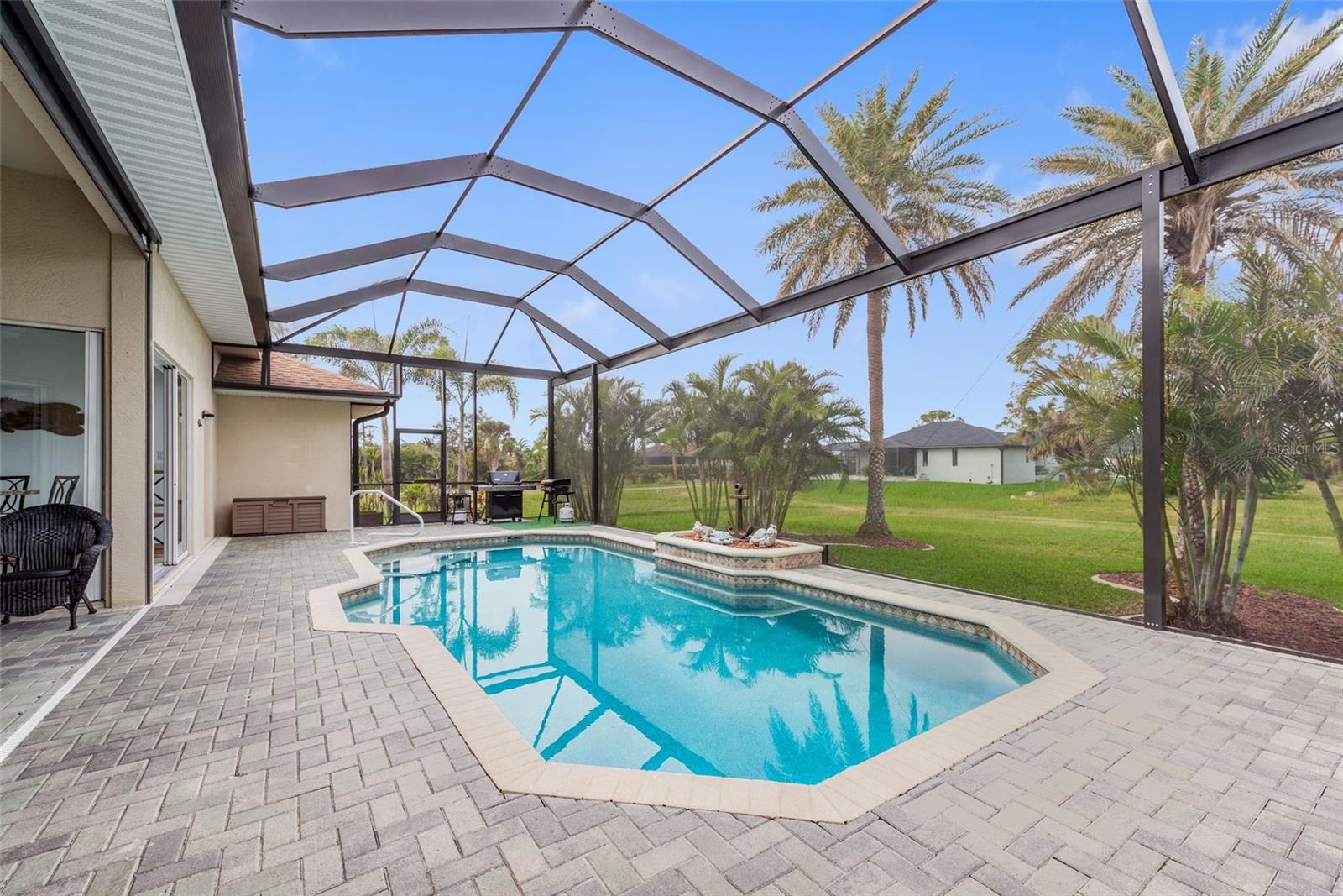 185 ROTONDA BLVD E, ROTONDA WEST, FL, 33947