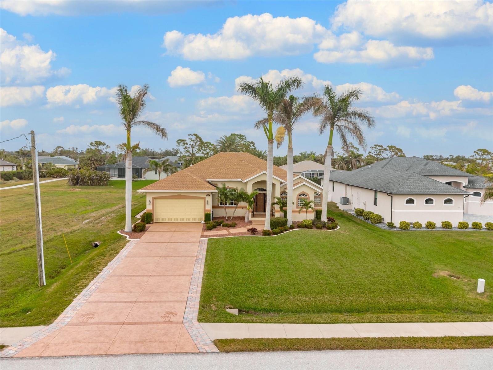 185 ROTONDA BLVD E, ROTONDA WEST, FL, 33947