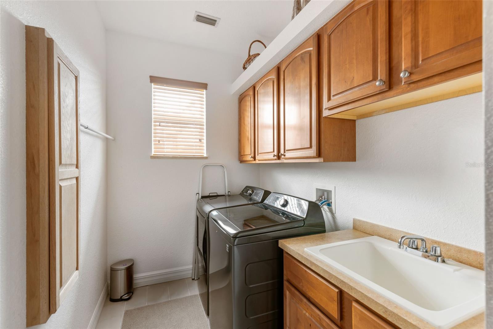 185 ROTONDA BLVD E, ROTONDA WEST, FL, 33947