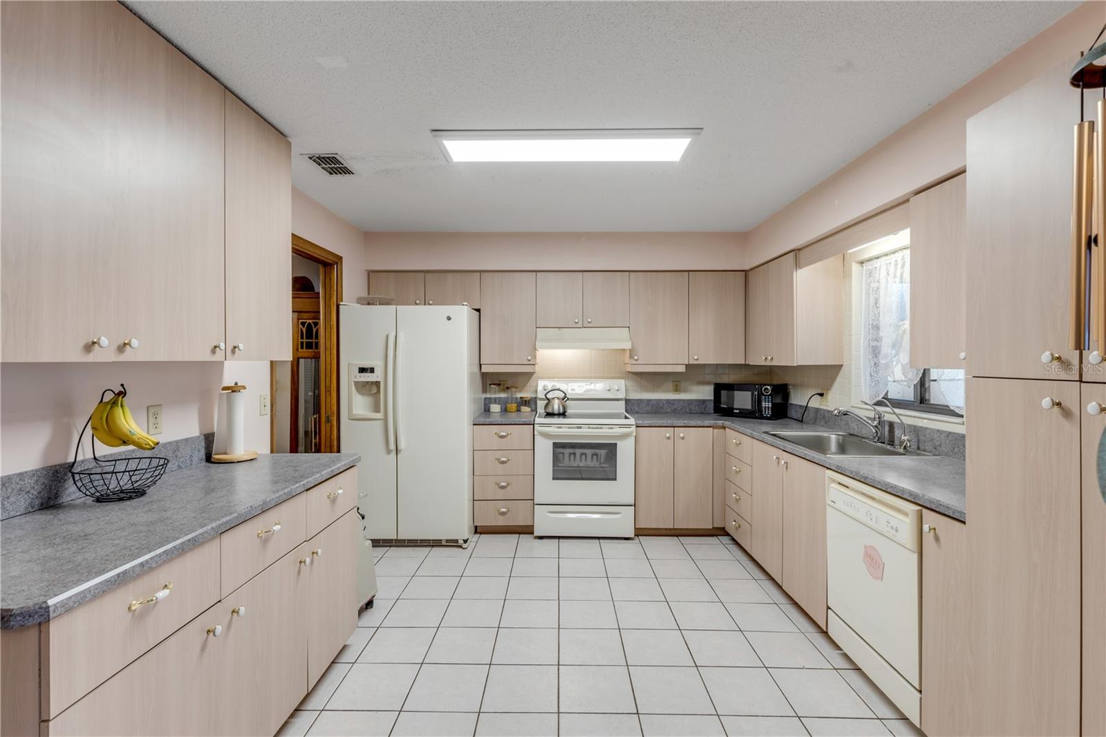 3039 TAMARIND DR, EDGEWATER, FL, 32141