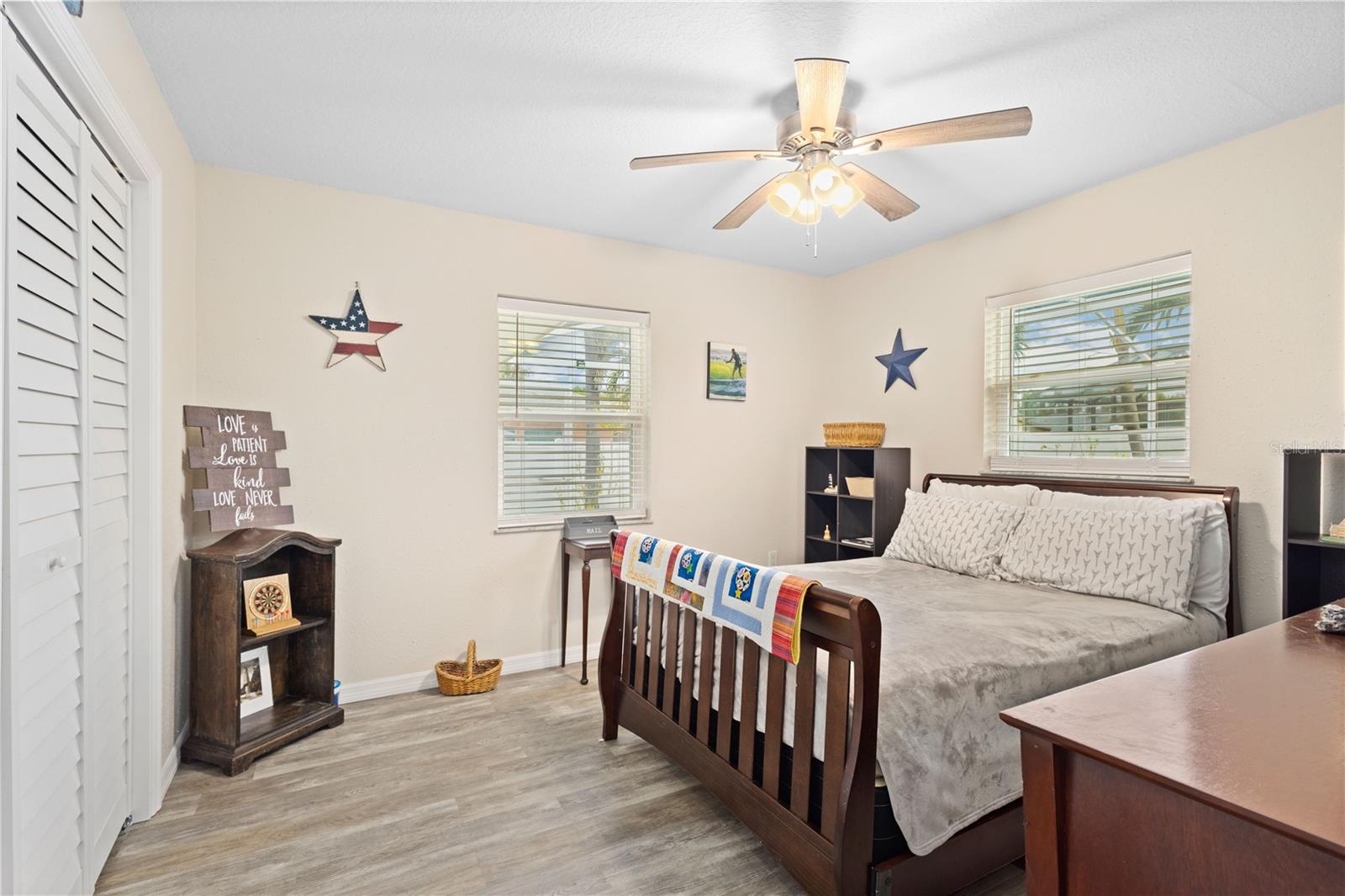 1132 MANGROVE RD, VENICE, FL, 34293