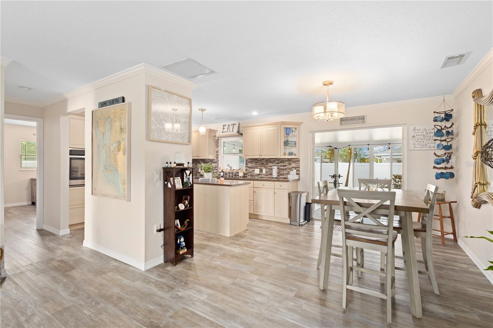 1132 MANGROVE RD, VENICE, FL, 34293