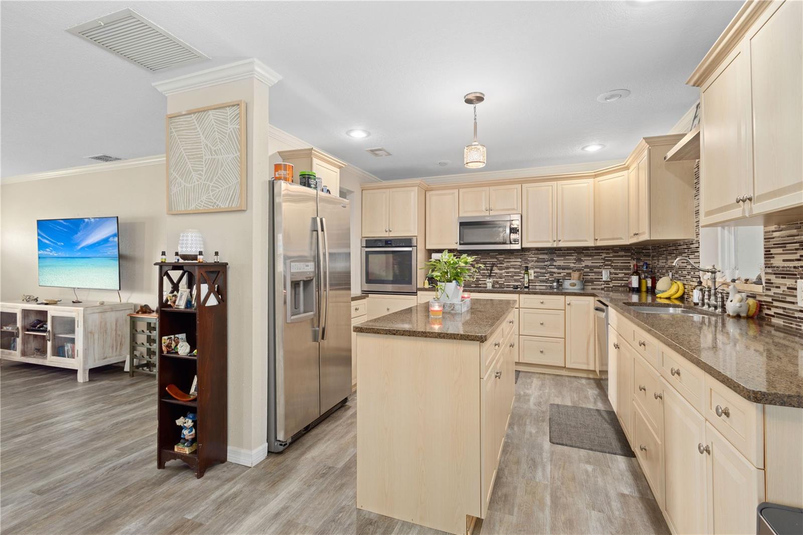 1132 MANGROVE RD, VENICE, FL, 34293