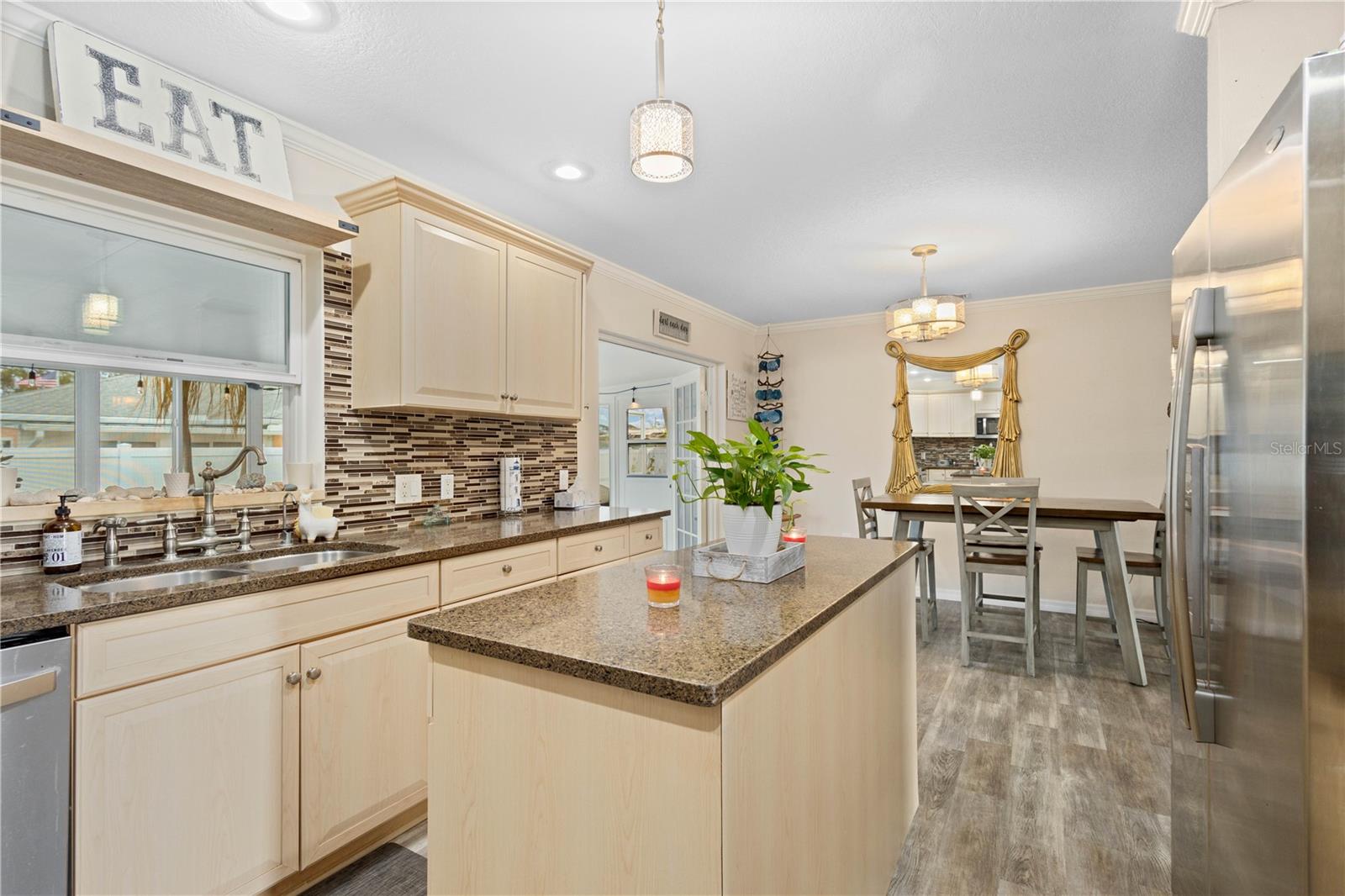 1132 MANGROVE RD, VENICE, FL, 34293
