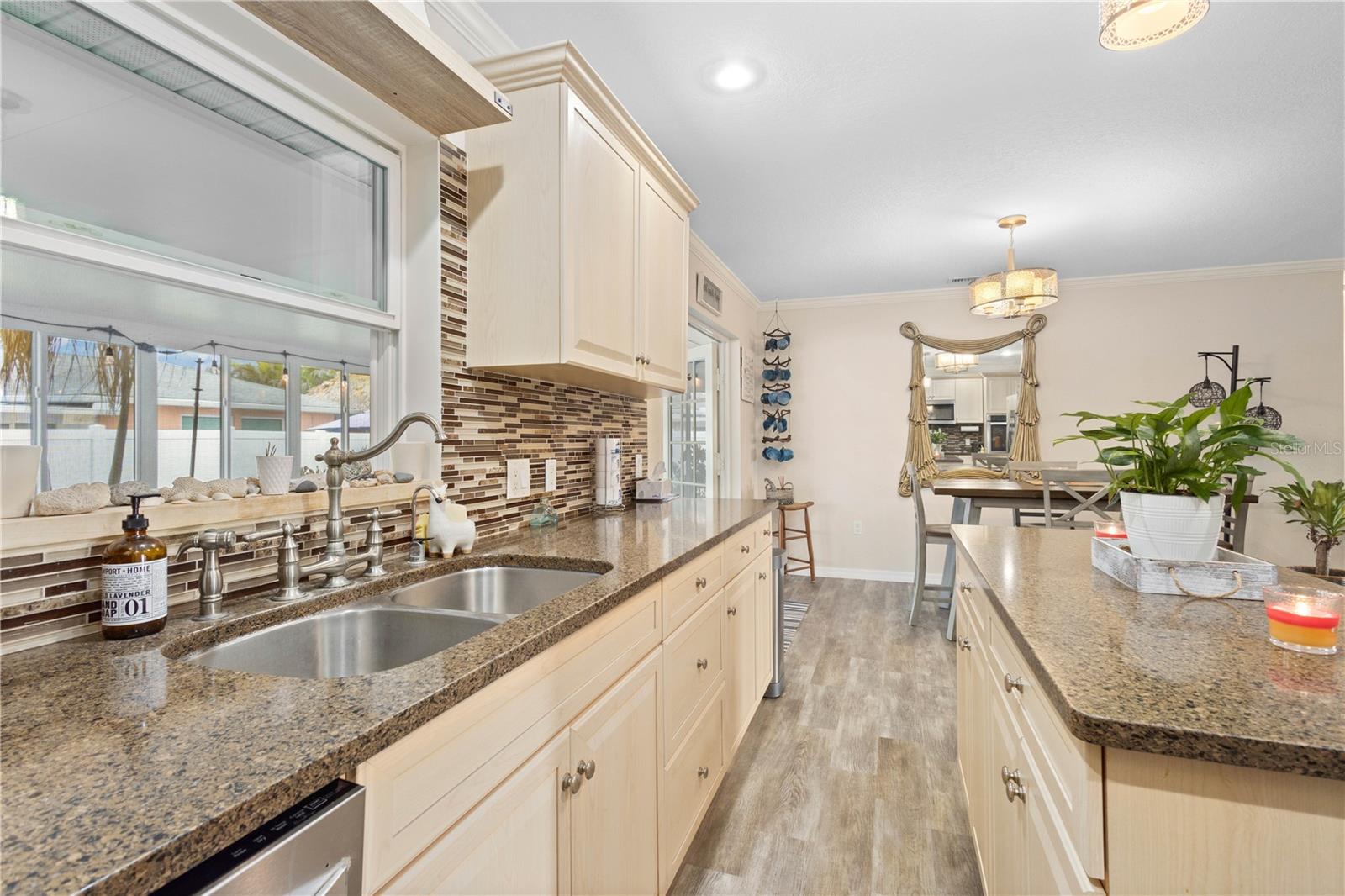 1132 MANGROVE RD, VENICE, FL, 34293